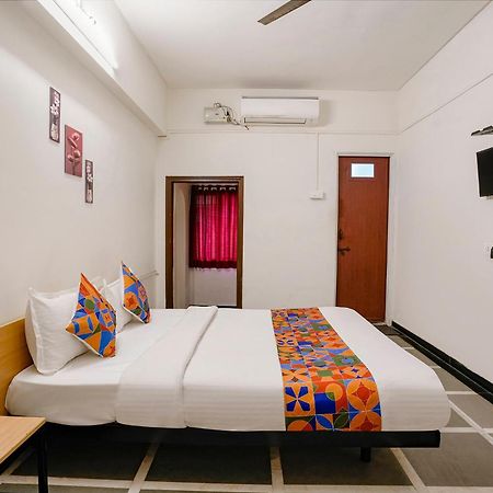 Fabhotel Saubhagya Inn Насик Экстерьер фото