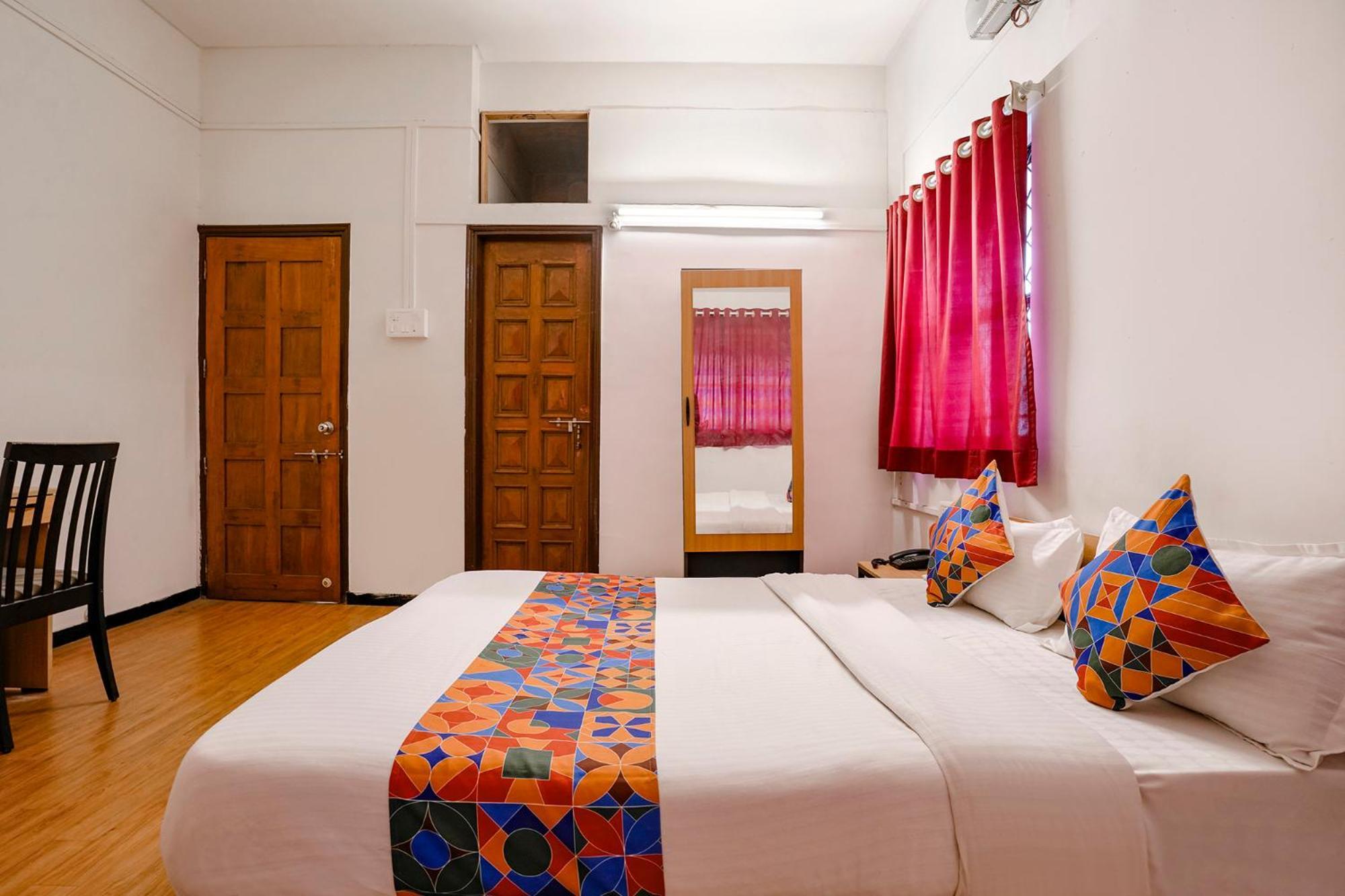 Fabhotel Saubhagya Inn Насик Экстерьер фото