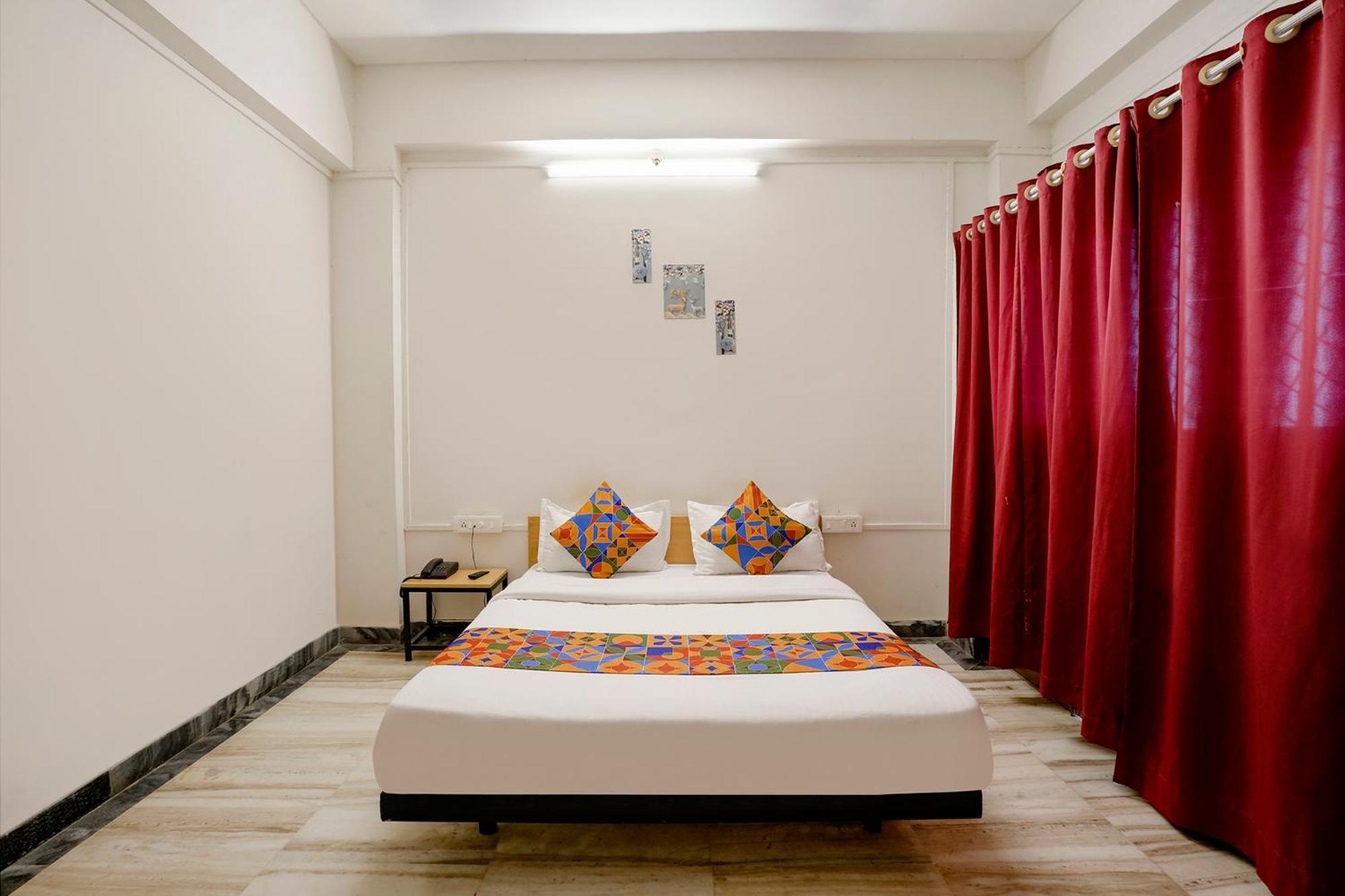Fabhotel Saubhagya Inn Насик Экстерьер фото