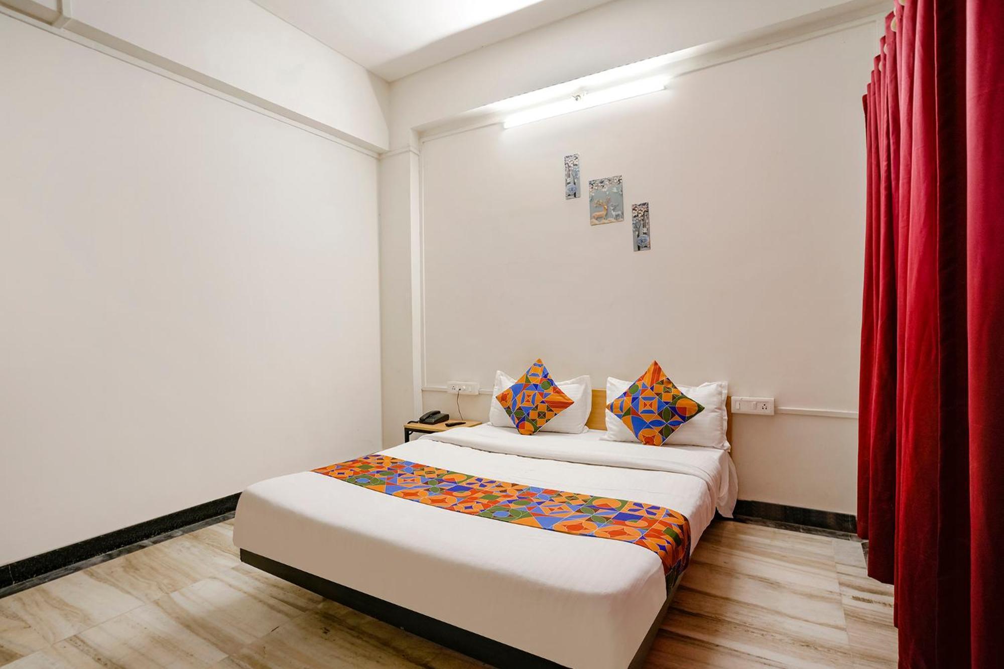 Fabhotel Saubhagya Inn Насик Экстерьер фото