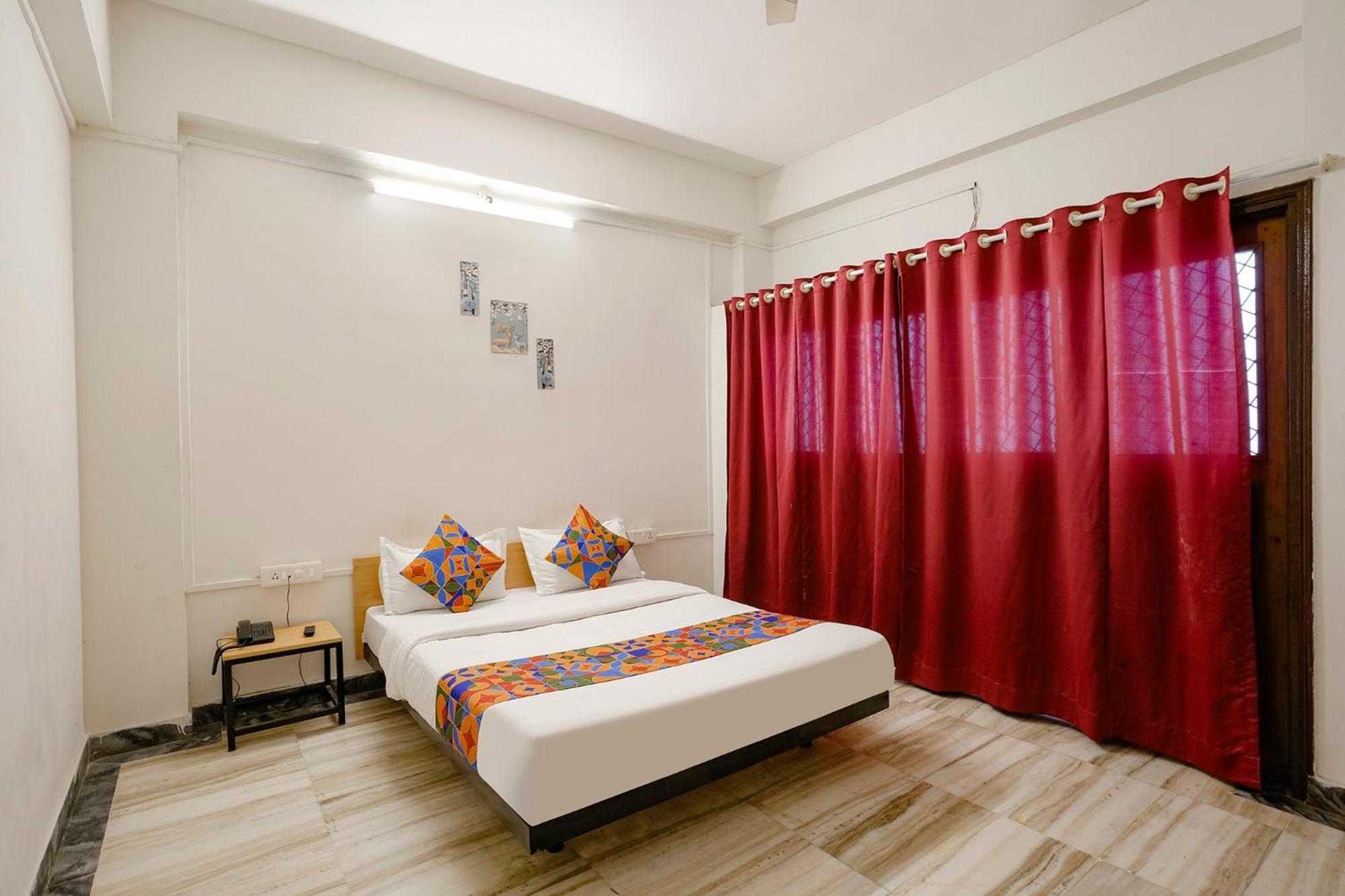 Fabhotel Saubhagya Inn Насик Экстерьер фото