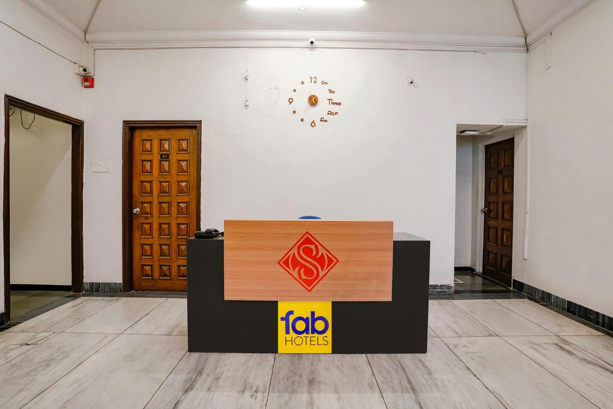 Fabhotel Saubhagya Inn Насик Экстерьер фото