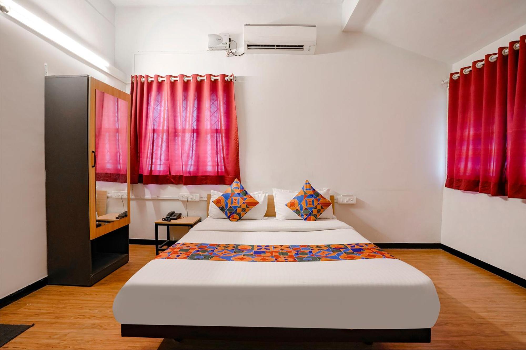 Fabhotel Saubhagya Inn Насик Экстерьер фото