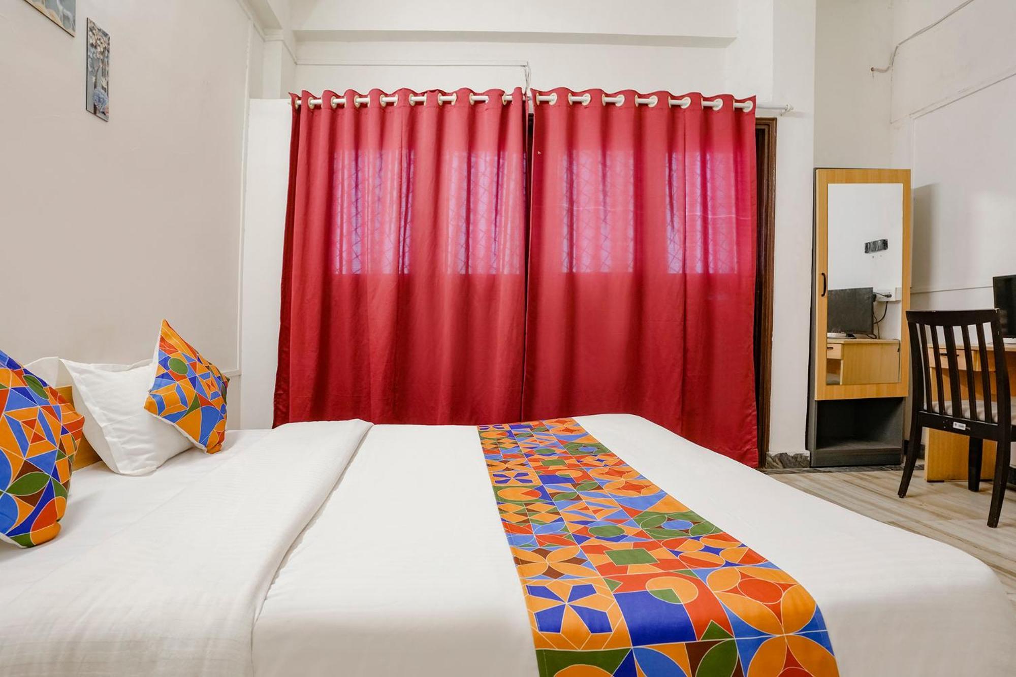 Fabhotel Saubhagya Inn Насик Экстерьер фото