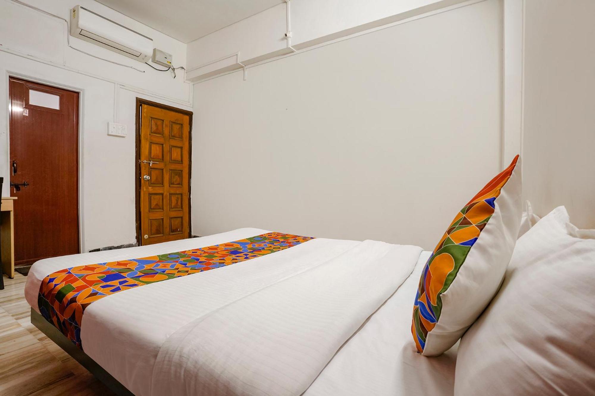 Fabhotel Saubhagya Inn Насик Экстерьер фото